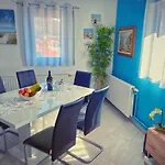 فيلة Volcera