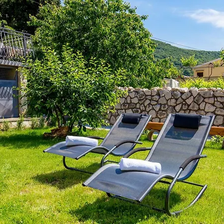 빌라 Volcera 바카