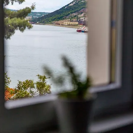 빌라 Volcera 바카