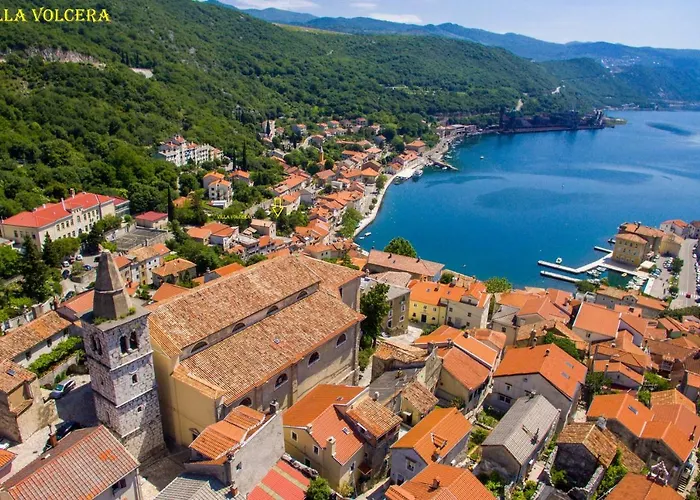 别墅 Volcera 巴卡尔